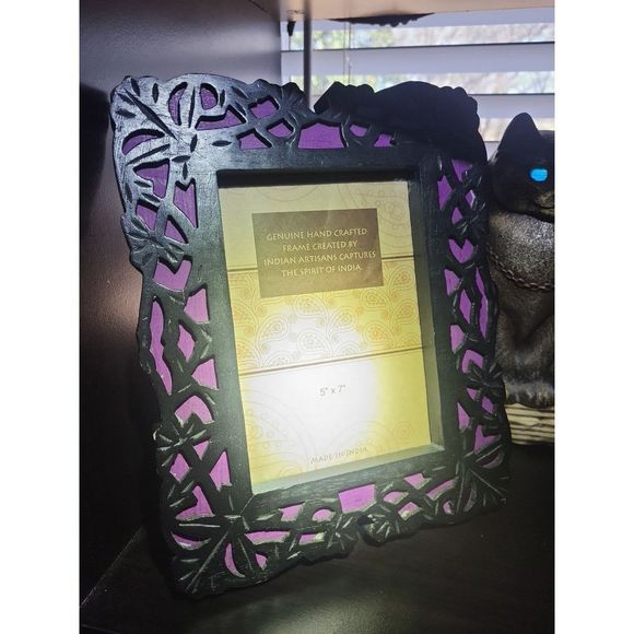 Picture frame - Picture 1 of 7